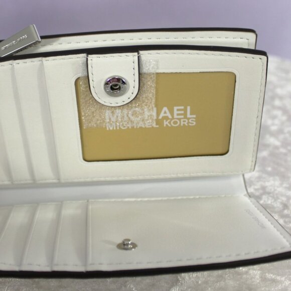 Michael Kors Jet Set Large Tote & Bryant Wallet Set – Silver / Optic White - Picture 12 of 16